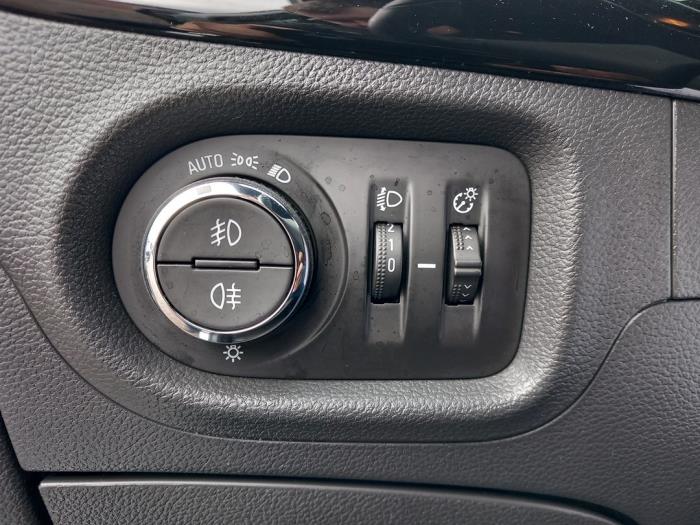 Opel Astra K Sports Tourer 1.4 Turbo 16V Sloopvoertuig (2016, Blauw)