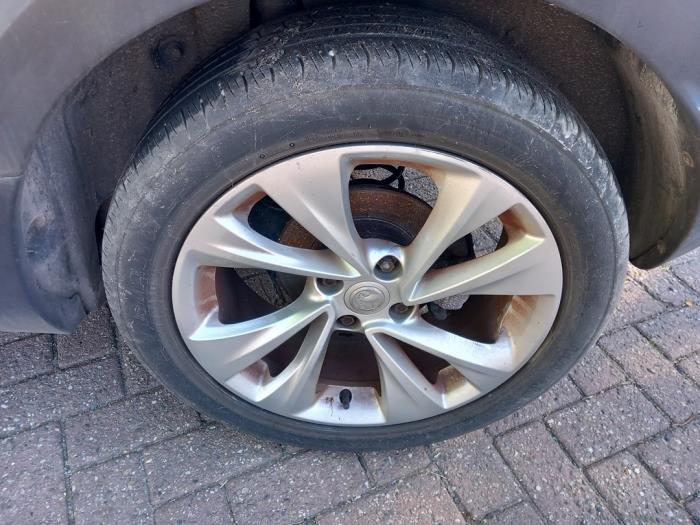 Opel Crossland X/Crossland 1.2 12V Sloopvoertuig (2018, Donker, Zilvergrijs)