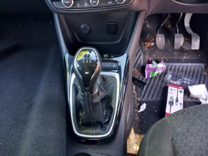 Opel Crossland X/Crossland 1.2 12V Sloopvoertuig (2018, Donker, Zilvergrijs)