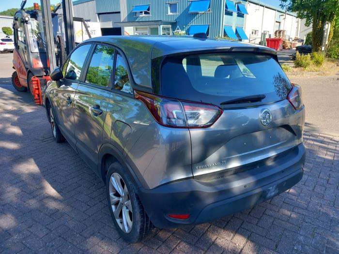 Opel Crossland X/Crossland 1.2 12V Sloopvoertuig (2018, Donker, Zilvergrijs)