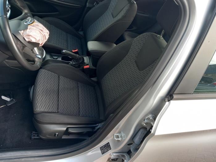 Opel Astra K 1.6 CDTI 110 16V Sloopvoertuig (2019, Zilvergrijs, Zilver)