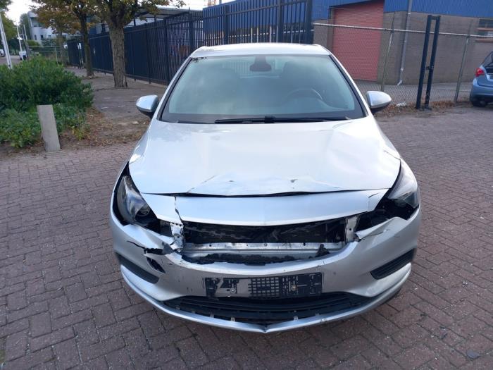 Opel Astra K 1.6 CDTI 110 16V Sloopvoertuig (2019, Zilvergrijs, Zilver)