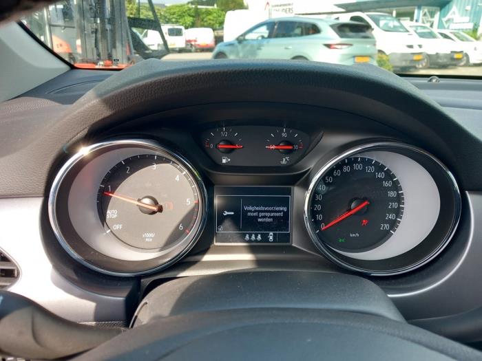 Opel Astra K 1.6 CDTI 110 16V Sloopvoertuig (2019, Zilvergrijs, Zilver)