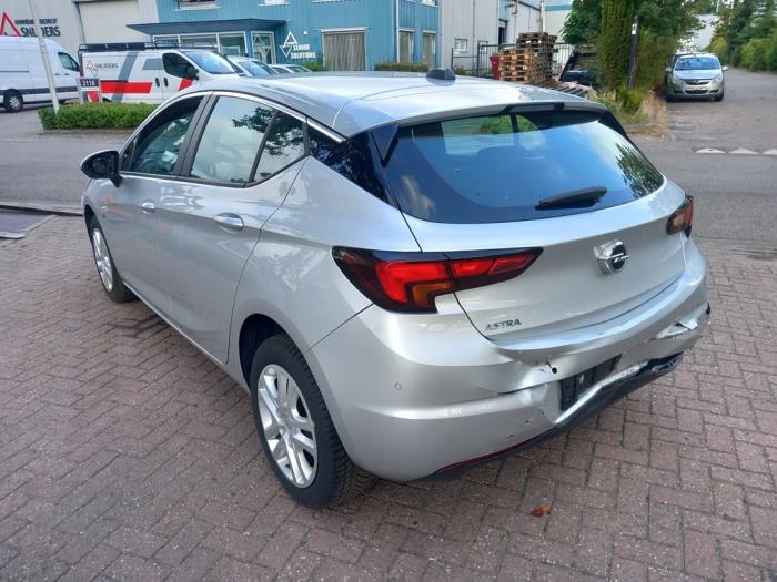 Opel Astra K 1.6 CDTI 110 16V Sloopvoertuig (2019, Zilvergrijs, Zilver)