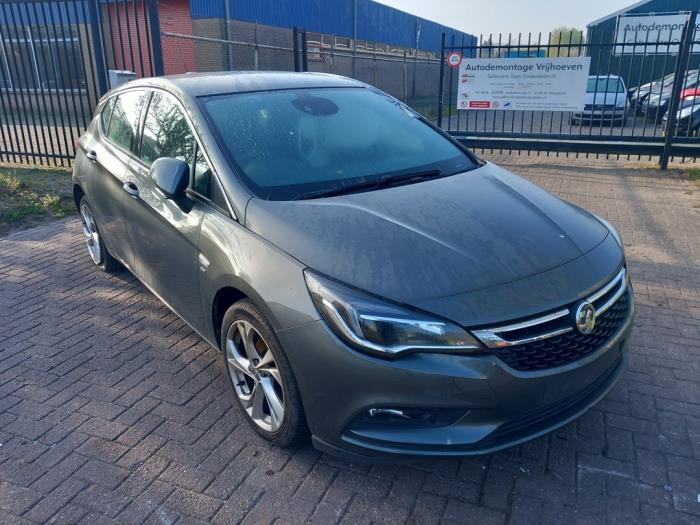 Opel Astra K 1.4 Turbo 16V Sloopvoertuig (2017, Zilvergrijs, Grijs)