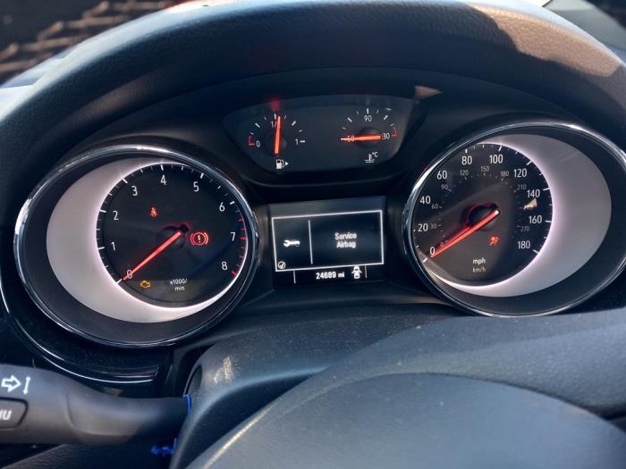 Opel Astra K 1.4 Turbo 16V Sloopvoertuig (2017, Zilvergrijs, Grijs)