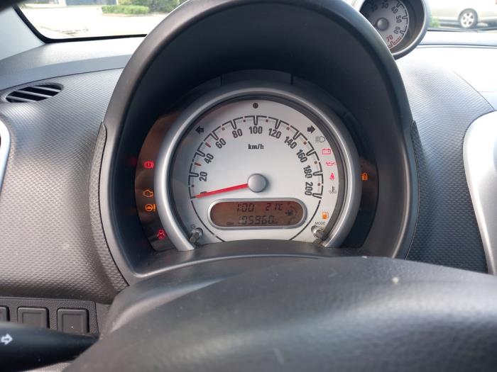 Opel Agila 1.0 12V Sloopvoertuig (2012, Zilvergrijs, Zilver)