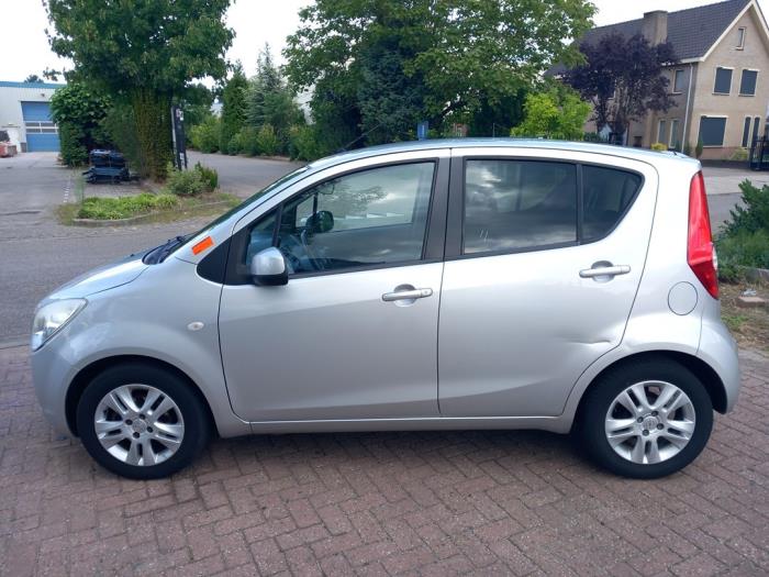 Opel Agila 1.0 12V Sloopvoertuig (2012, Zilvergrijs, Zilver)