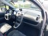 Opel Agila 1.0 12V Sloopvoertuig (2012, Zilvergrijs, Zilver)