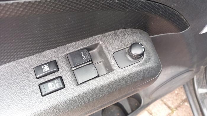 Opel Agila 1.0 12V ecoFLEX Sloopvoertuig (2010, Zwart)