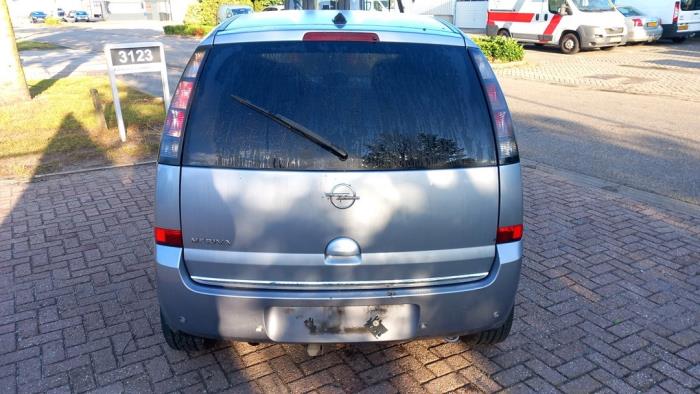 Opel Meriva 1.6 16V Sloopvoertuig (2010, Licht, Zilvergrijs, Zilver)