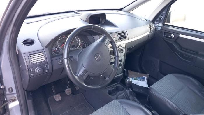 Opel Meriva 1.6 16V Sloopvoertuig (2010, Licht, Zilvergrijs, Zilver)