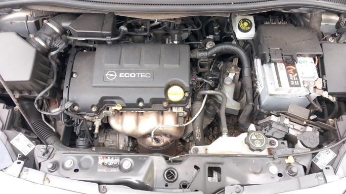 Opel Corsa E 1.4 16V Sloopvoertuig (2015, Bruin)