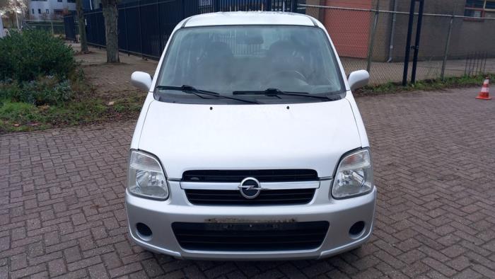 Opel Agila 1.2 16V Twin Port Sloopvoertuig (2005, Zilvergrijs)