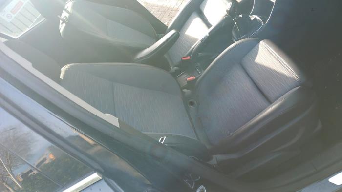 Opel Mokka/Mokka X 1.6 CDTI 16V 4x2 Sloopvoertuig (2015, Metallic, Zwart)