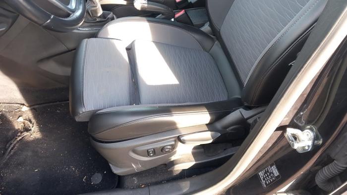 Opel Mokka/Mokka X 1.6 CDTI 16V 4x2 Sloopvoertuig (2015, Metallic, Zwart)