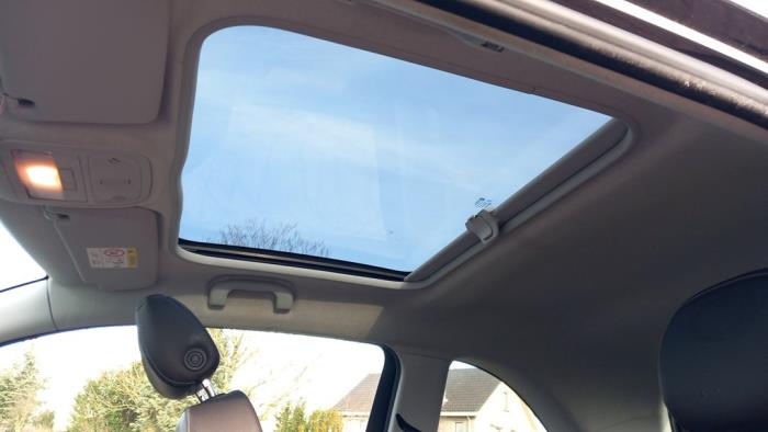 Opel Adam 1.0 Ecotec 12V SIDI Turbo Sloopvoertuig (2015, Zilvergrijs)