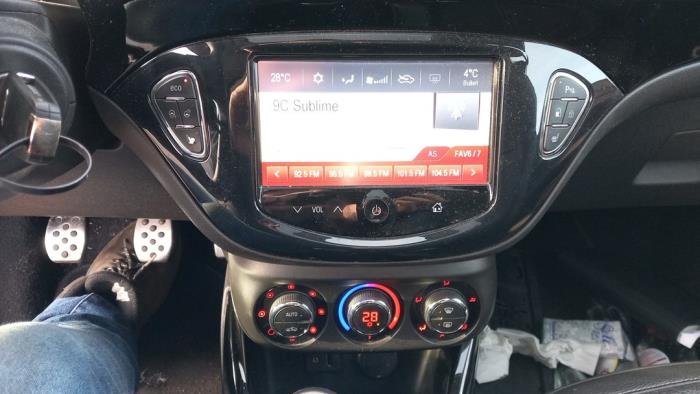 Opel Adam 1.0 Ecotec 12V SIDI Turbo Sloopvoertuig (2015, Zilvergrijs)