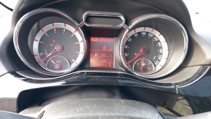 Opel Adam 1.0 Ecotec 12V SIDI Turbo Sloopvoertuig (2015, Zilvergrijs)