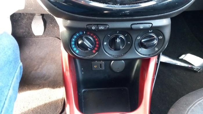 Opel Adam 1.2 16V Sloopvoertuig (2013, Rood)