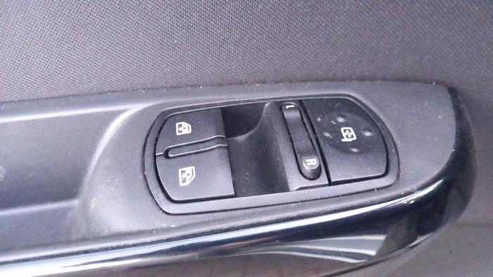 Opel Corsa E 1.3 CDTi 16V ecoFLEX Sloopvoertuig (2015, Zilvergrijs, Zilver)