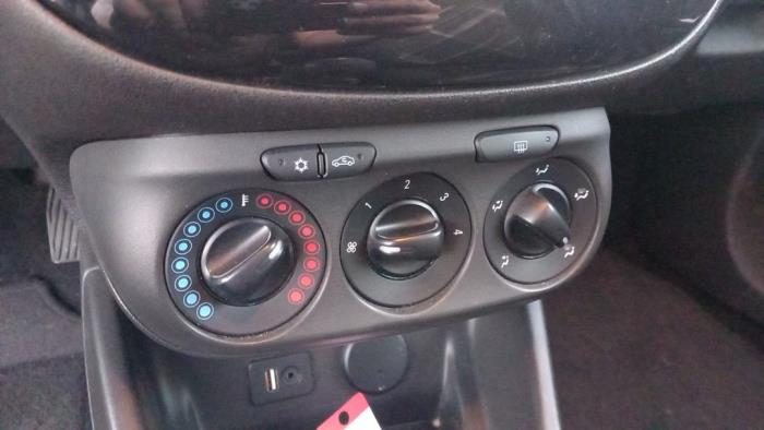 Opel Corsa E 1.3 CDTi 16V ecoFLEX Sloopvoertuig (2015, Zilvergrijs, Zilver)