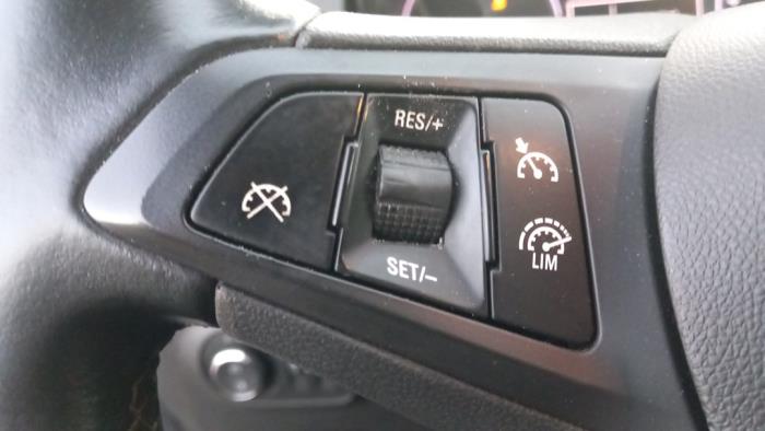 Opel Corsa E 1.3 CDTi 16V ecoFLEX Sloopvoertuig (2015, Zilvergrijs, Zilver)