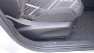 Opel Corsa E 1.3 CDTi 16V ecoFLEX Sloopvoertuig (2015, Zilvergrijs, Zilver)