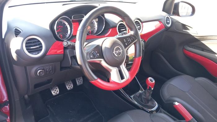 Opel Adam 1.4 16V Bi-Fuel Ecoflex Sloopvoertuig (2015, Rood)