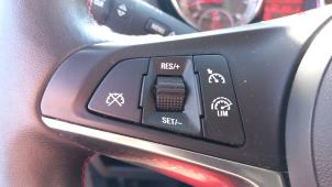 Opel Adam 1.4 16V Bi-Fuel Ecoflex Sloopvoertuig (2015, Rood)