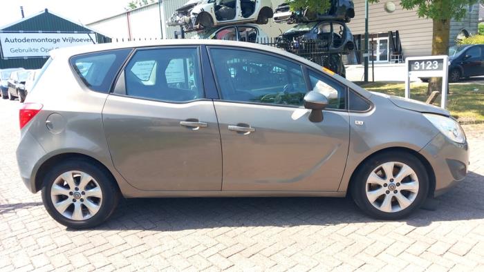 Opel Meriva 1.4 Turbo 16V Ecotec Sloopvoertuig (2012, Zilvergrijs, Bruin)