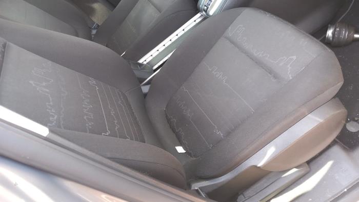 Opel Meriva 1.4 Turbo 16V Ecotec Sloopvoertuig (2012, Zilvergrijs, Bruin)