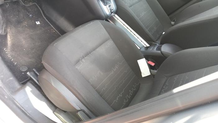 Opel Meriva 1.4 Turbo 16V Ecotec Sloopvoertuig (2012, Zilvergrijs, Bruin)