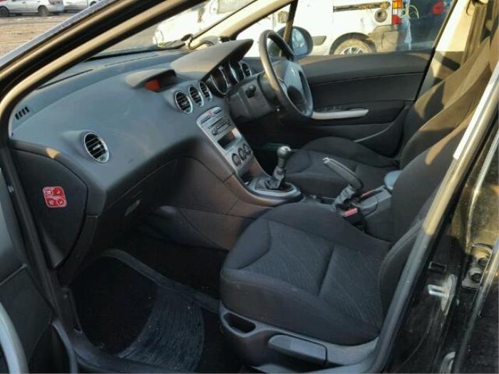 Peugeot 308 Sloopvoertuig (2008, Metallic, Zwart)