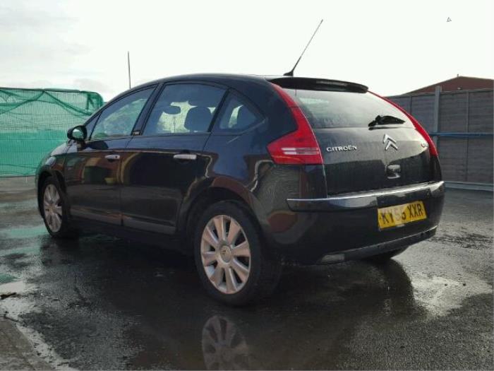 Citroen C4 Berline 2.0 HDi 16V 138 Sloopvoertuig (2005, Metallic, Zwart)