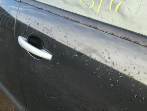 Citroen C4 Berline 2.0 HDi 16V 138 Sloopvoertuig (2005, Metallic, Zwart)
