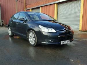 Citroen C4 Berline 2.0 HDi 16V 138 Sloopvoertuig (2005, Metallic, Zwart)