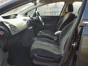 Citroen C4 Berline 2.0 HDi 16V 138 Sloopvoertuig (2005, Metallic, Zwart)