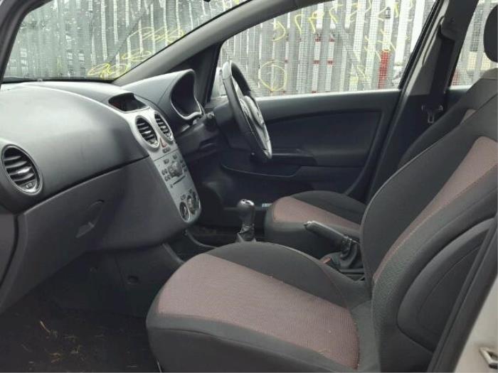 Opel Corsa D 1.4 16V Twinport Sloopvoertuig (2008, Zilver)