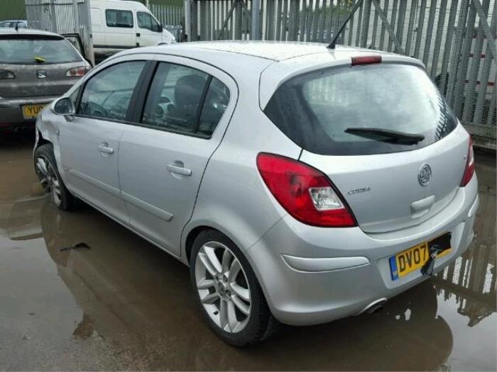 Opel Corsa D 1.4 16V Twinport Sloopvoertuig (2008, Zilver)