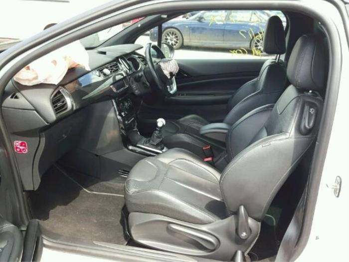 Citroen DS3 1.6 HDiF 16V Sloopvoertuig (2011, Wit, Blank, Zwart)