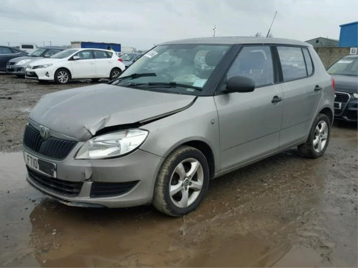 Skoda Fabia II 1.2i Sloopvoertuig (2010, Metallic, Beige)