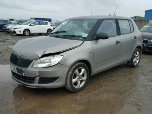 Skoda Fabia II 1.2i Sloopvoertuig (2010, Metallic, Beige)