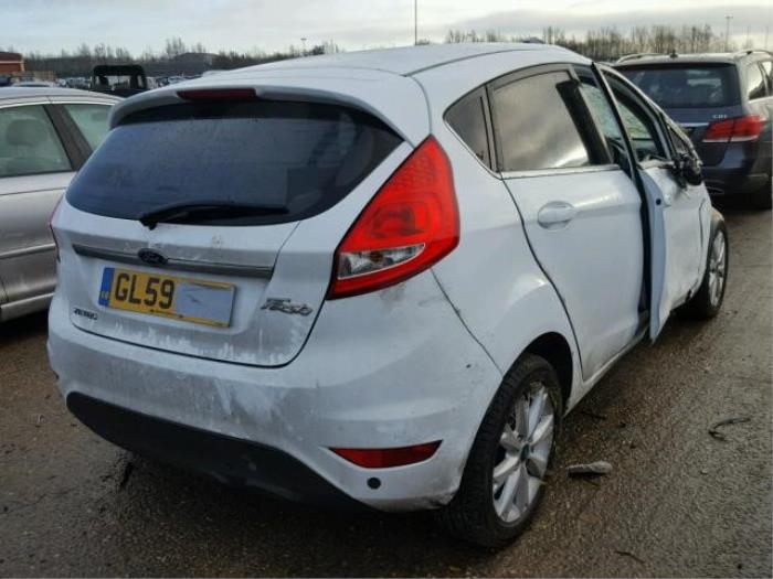 Ford Fiesta 6 1.25 16V Sloopvoertuig (2010, Roze, Wit)