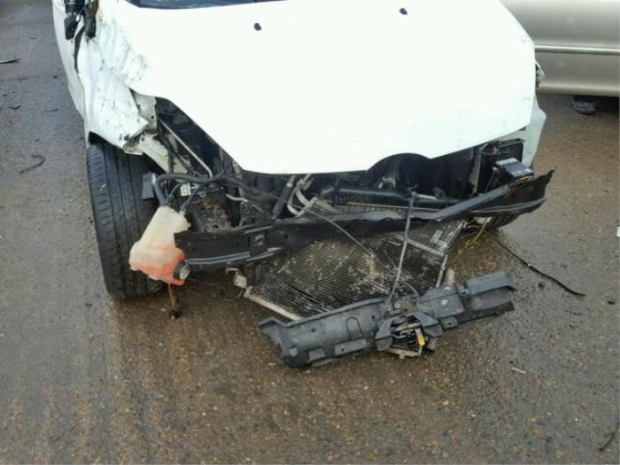 Ford Fiesta 6 1.25 16V Sloopvoertuig (2010, Roze, Wit)