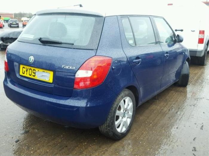 Skoda Fabia II 1.2i 12V Sloopvoertuig (2009, Blauw, Wit)