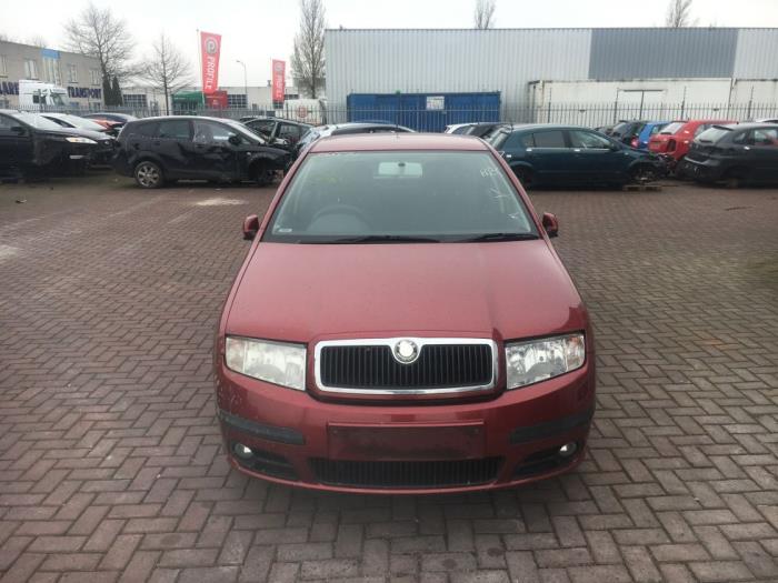 Skoda fabia 6y2