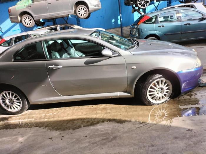 Alfa Romeo GT Sloopvoertuig (2005)