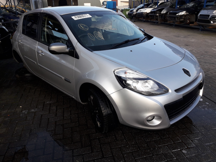 Renault Clio III 1.2 16V 75 Sloopvoertuig (2012, Zilver)