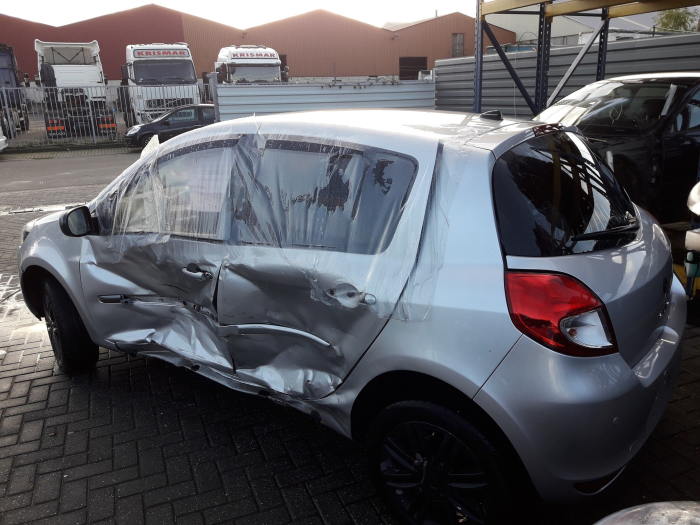 Renault Clio III 1.2 16V 75 Sloopvoertuig (2012, Zilver)